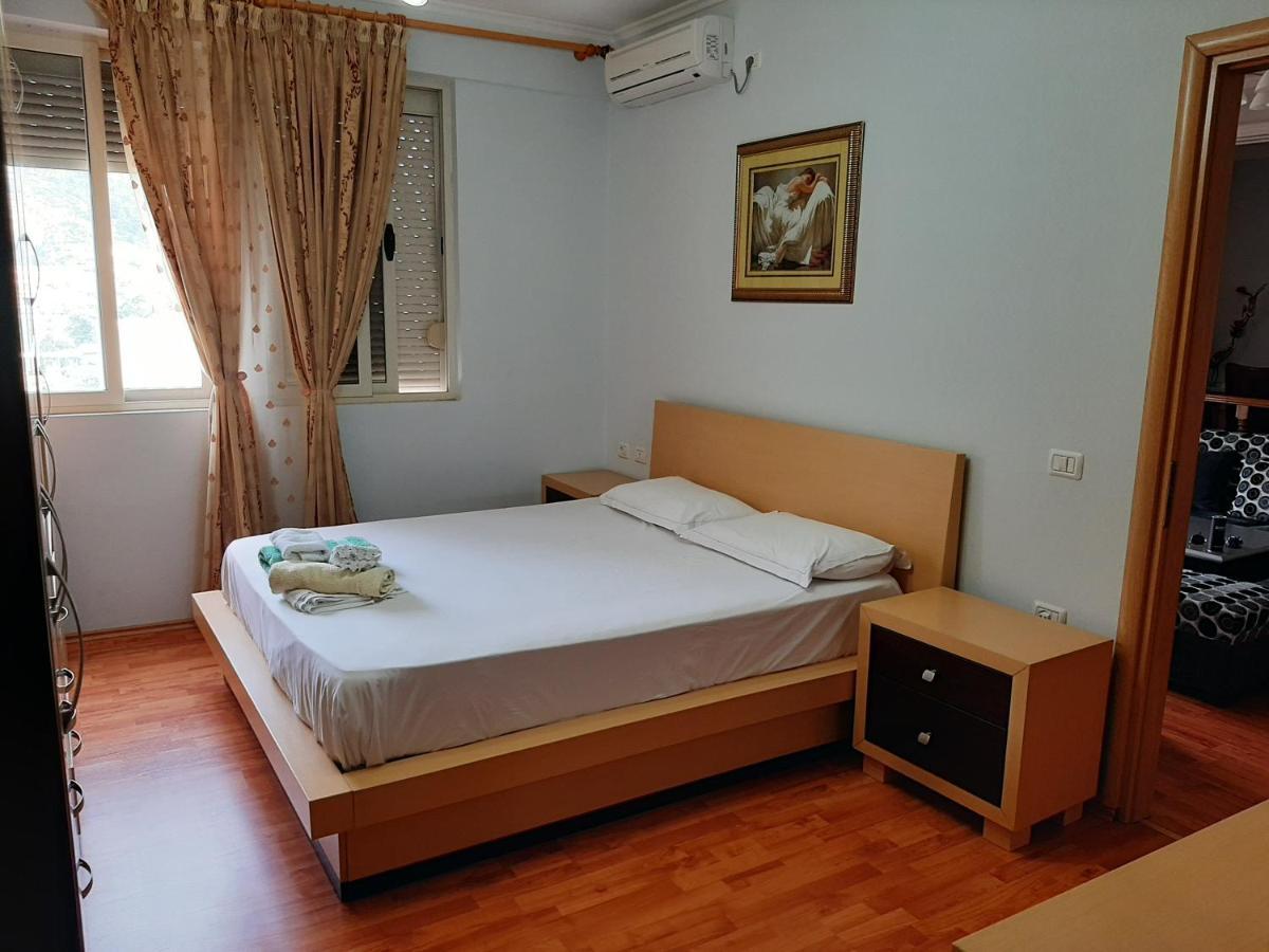 Apartament Egzoni City Center Berat Exterior foto
